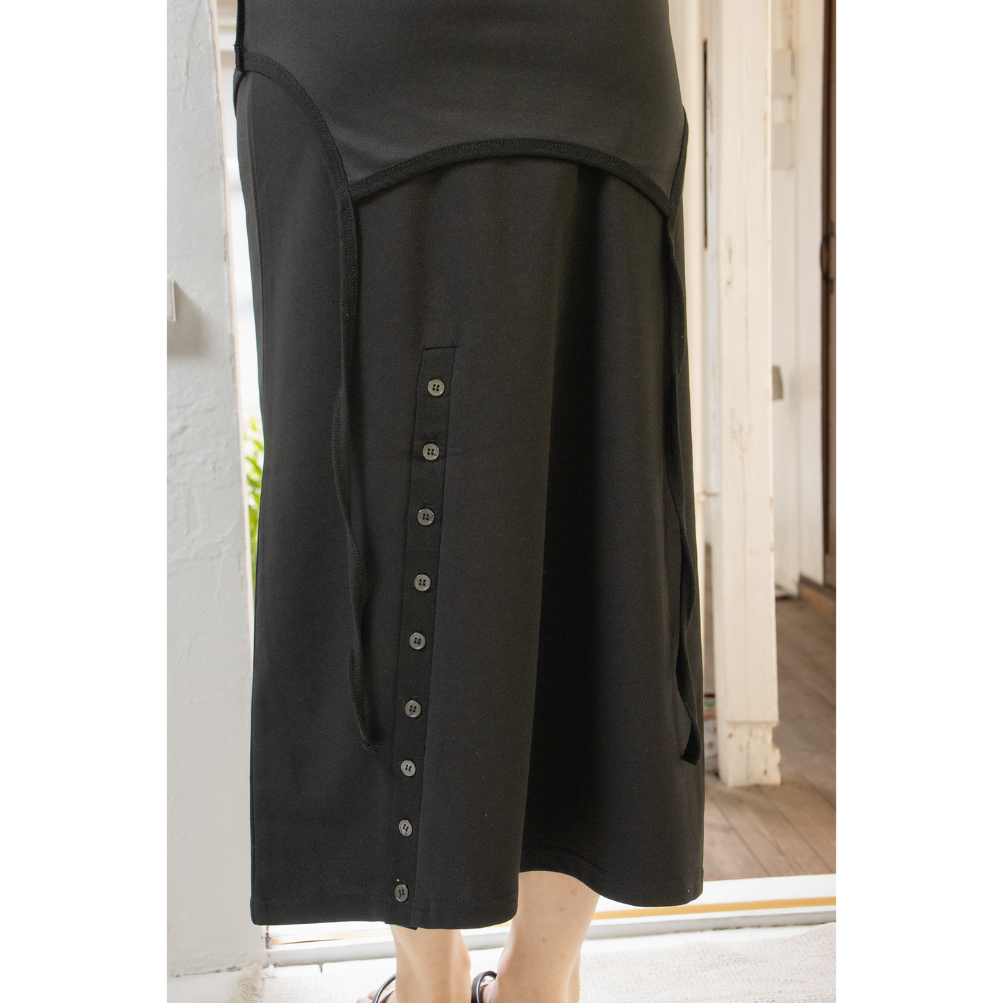 button slit 2way skirt (Black)