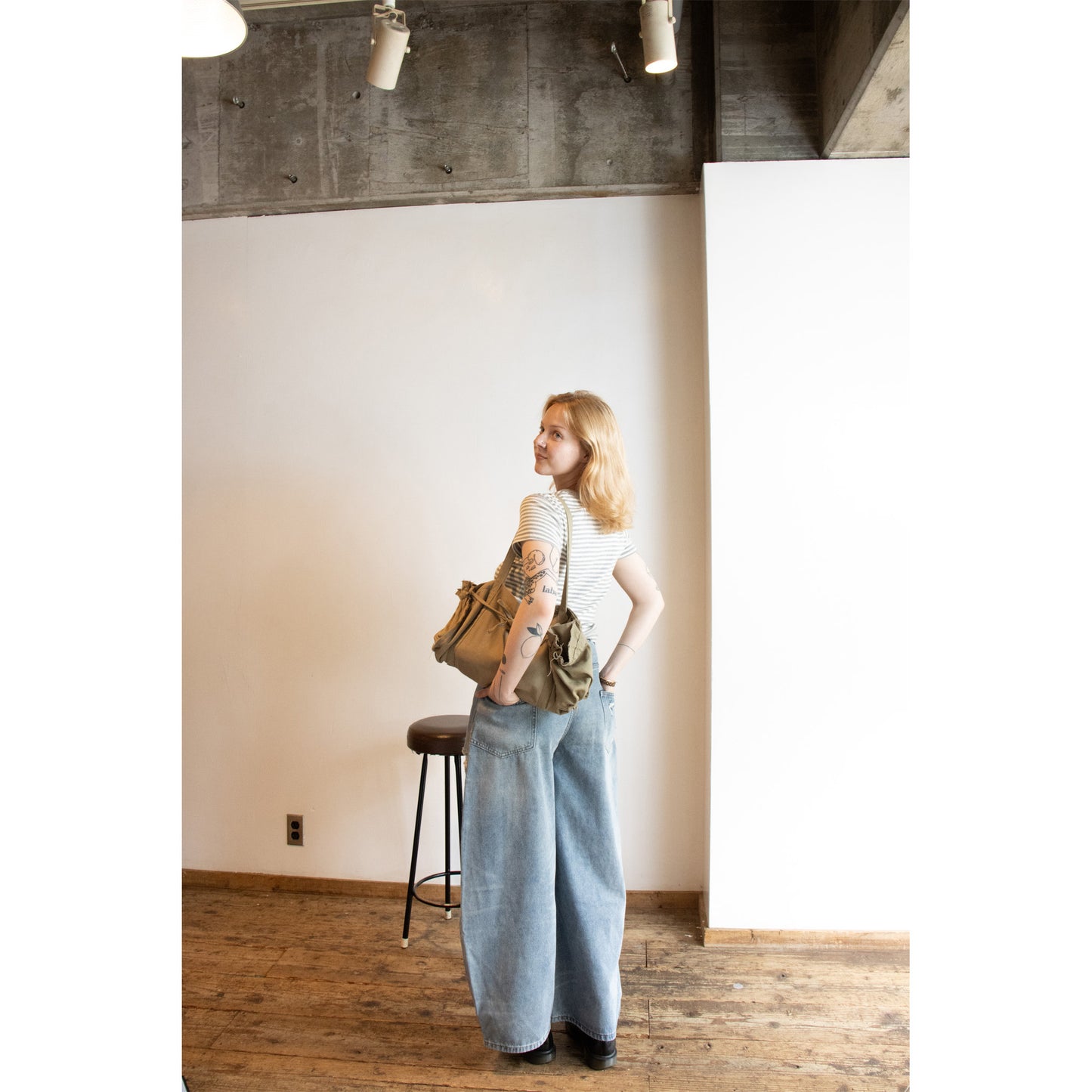 Gathered Ribbon Boston Bag (KHAKI)